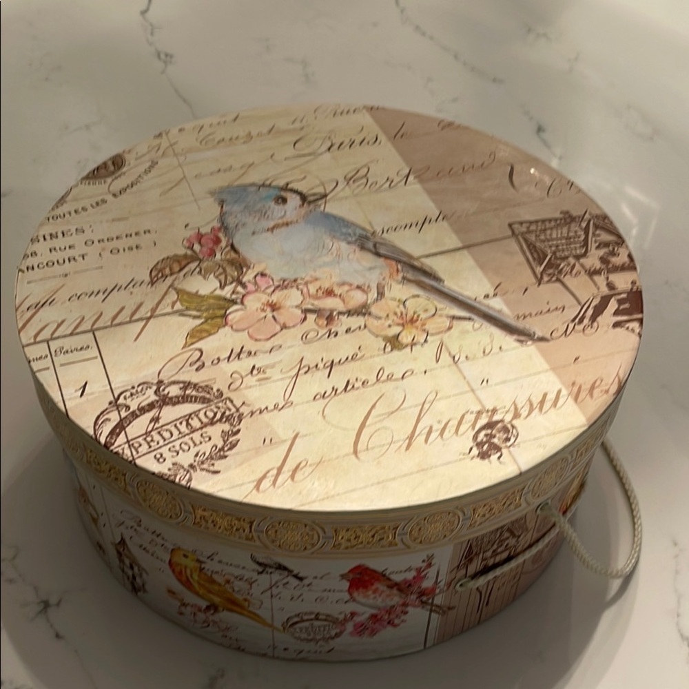 Round Decorative/Storage Box with Bird Design